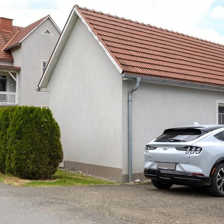 Flat Bull Appartement Mit Garten Sankt Lorenzen bei Knittelfeld エクステリア 写真